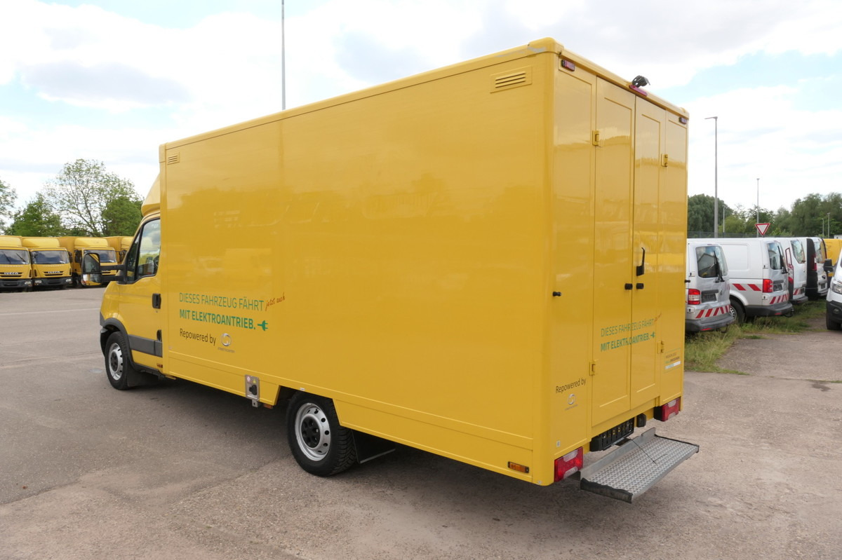 IVECO Daily 35 S11 C30C ELEKTRO COC Umbau Firma Orten - Лекотоварен автомобил фургон, Електрически бус: снимка 4 IVECO Daily 35 S11 C30C ELEKTRO COC Umbau Firma Orten - Лекотоварен автомобил фургон, Електрически бус: снимка 4