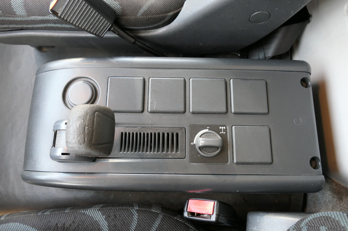 Камион фургон IVECO EuroCargo ML 120 E 28 AHK LBW: снимка 11