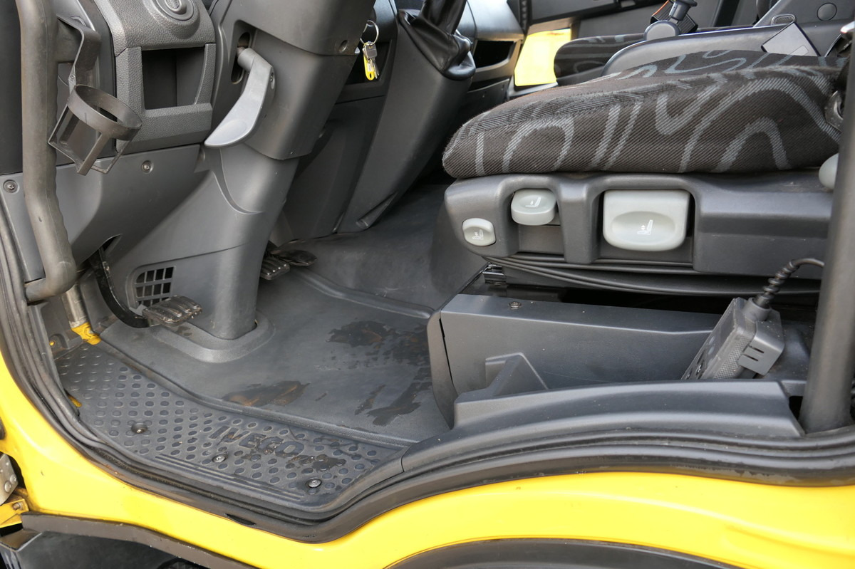 Камион фургон IVECO EuroCargo ML 120 E 28 AHK LBW: снимка 9