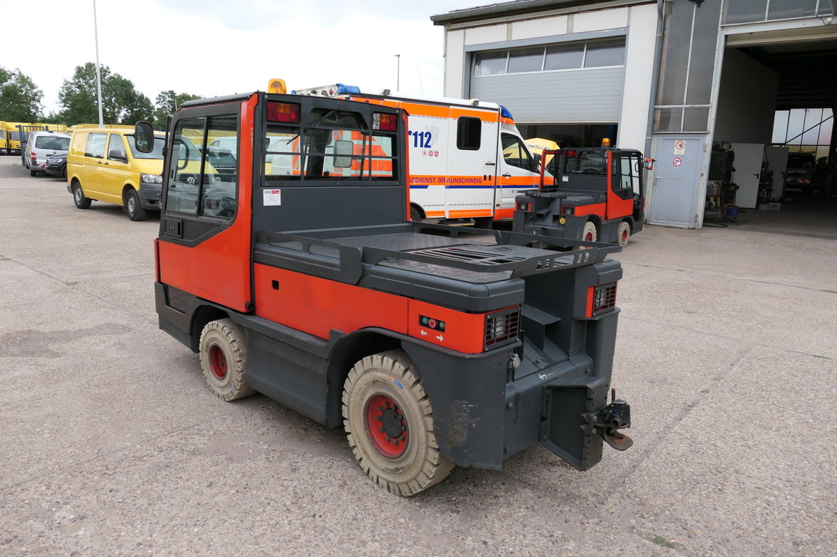 LINDE P250 Schlepper AHK Batterie 24/2021 Schiebetüren - Електрически влекач: снимка 4 LINDE P250 Schlepper AHK Batterie 24/2021 Schiebetüren - Електрически влекач: снимка 4