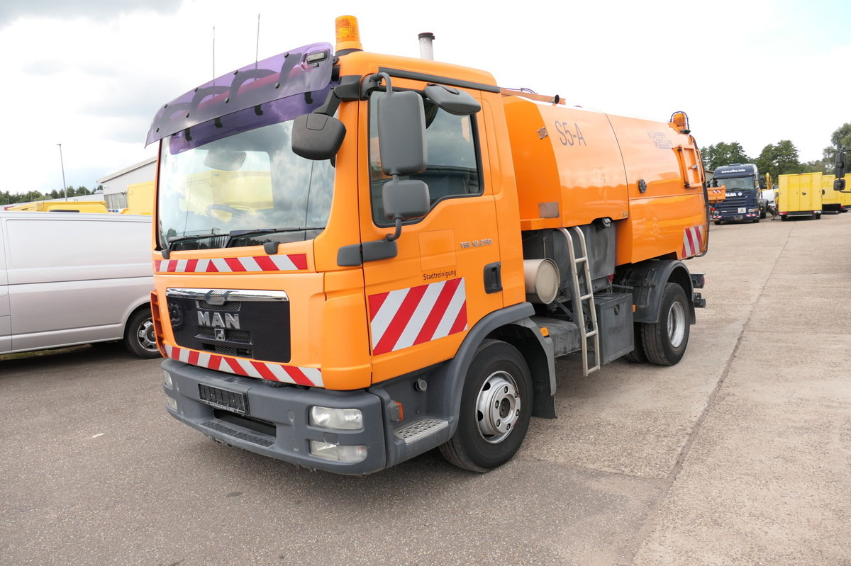MAN TGL 12.250 Küpper Weisser Kehrmaschine - Мотометачна машина: снимка 2 MAN TGL 12.250 Küpper Weisser Kehrmaschine - Мотометачна машина: снимка 2
