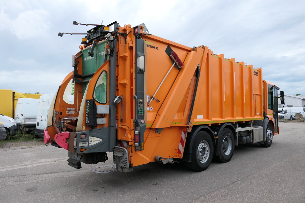 MERCEDES-BENZ 2635 NGE-L62N Econic Aufbau Zöller Medium KLIMA - Боклукчийска кола: снимка 5 MERCEDES-BENZ 2635 NGE-L62N Econic Aufbau Zöller Medium KLIMA - Боклукчийска кола: снимка 5
