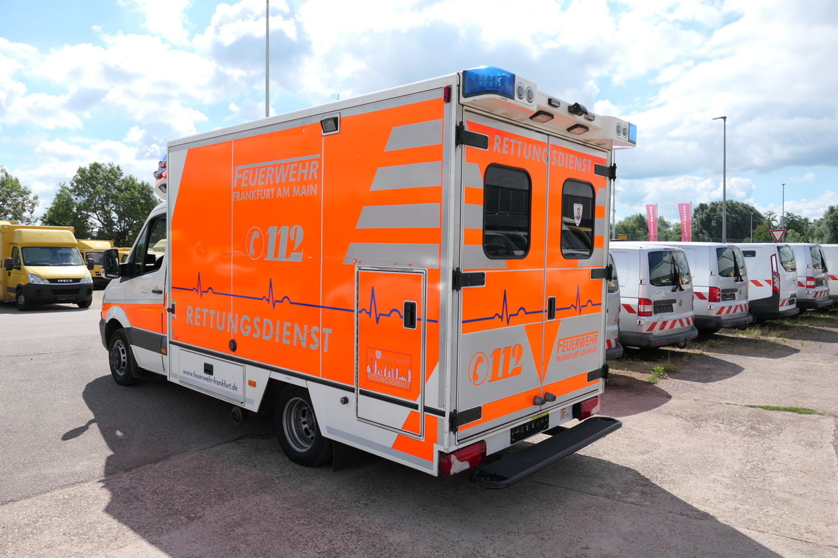 MERCEDES-BENZ Sprinter 519 CDI Klima Krankenwagen Fahrtec Aufb - Линейка: снимка 3 MERCEDES-BENZ Sprinter 519 CDI Klima Krankenwagen Fahrtec Aufb - Линейка: снимка 3