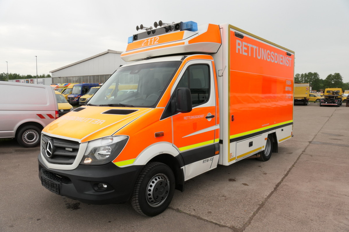 MERCEDES-BENZ Sprinter 519 CDI Klima Krankenwagen - Линейка: снимка 2 MERCEDES-BENZ Sprinter 519 CDI Klima Krankenwagen - Линейка: снимка 2