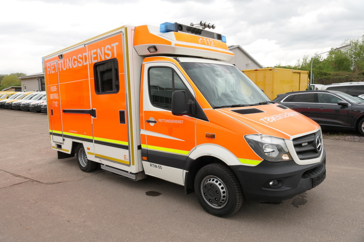 MERCEDES-BENZ Sprinter 519 CDI Klima Krankenwagen - Линейка: снимка 1 MERCEDES-BENZ Sprinter 519 CDI Klima Krankenwagen - Линейка: снимка 1