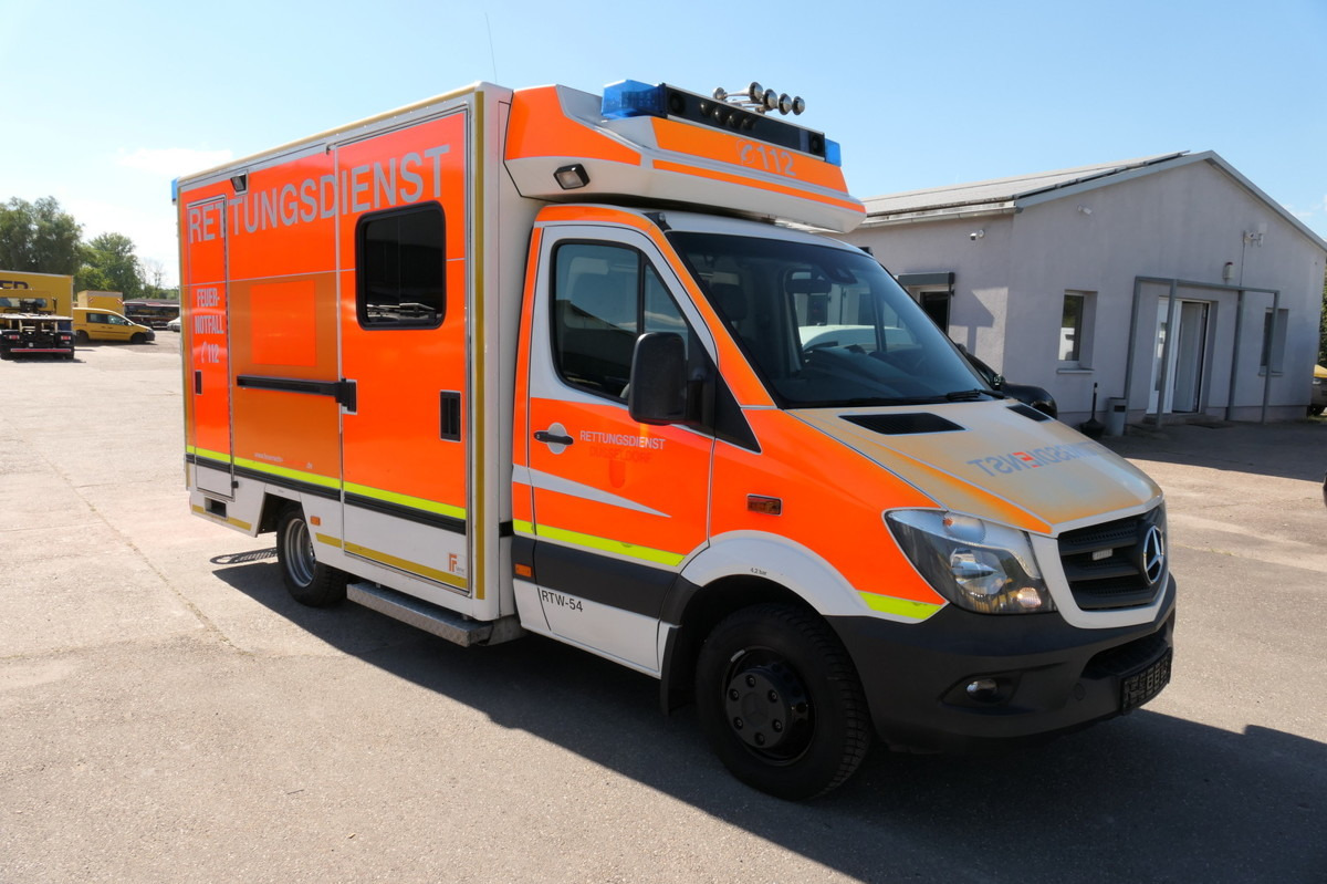 MERCEDES-BENZ Sprinter 519 CDI Klima Krankenwagen - Линейка: снимка 2 MERCEDES-BENZ Sprinter 519 CDI Klima Krankenwagen - Линейка: снимка 2