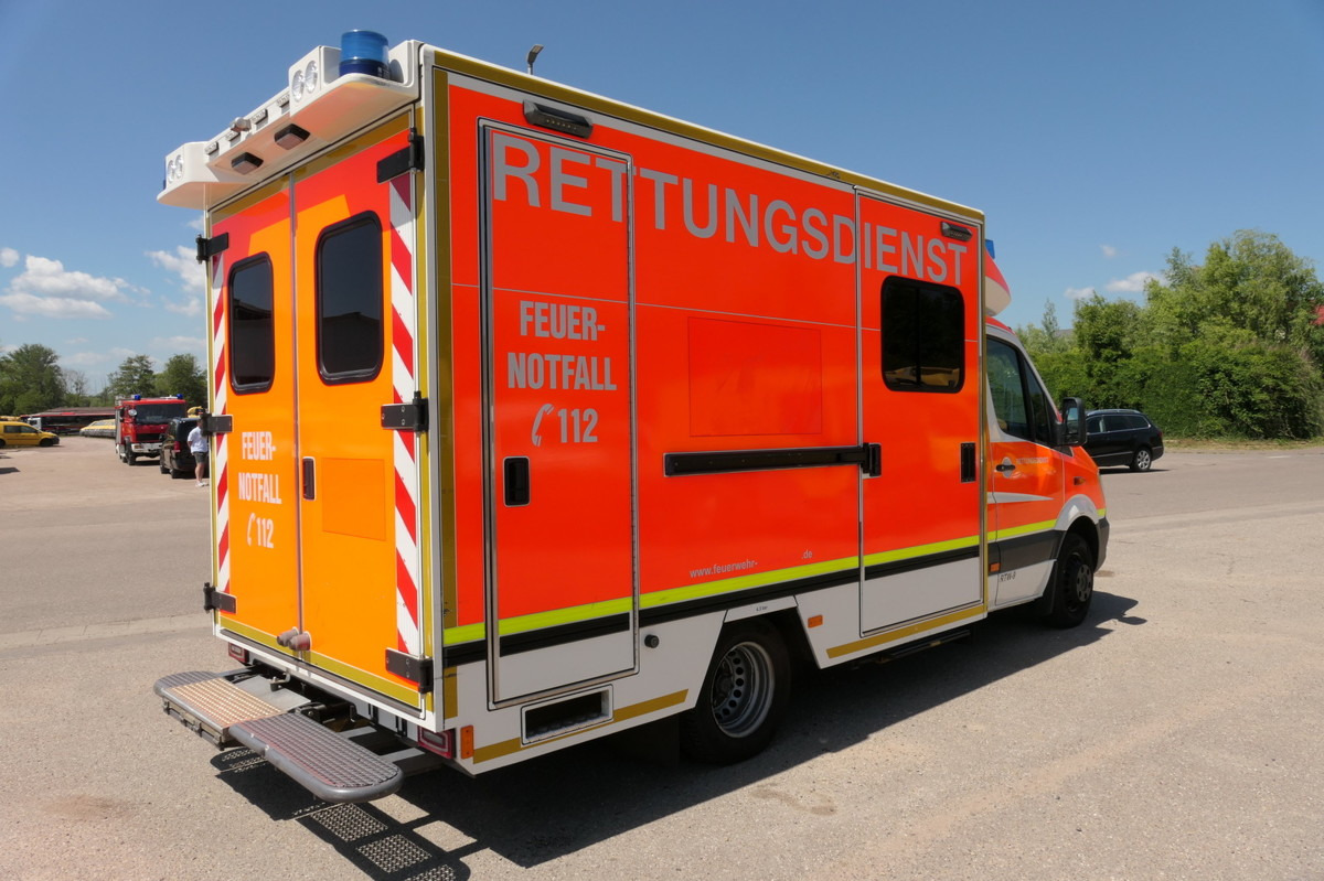 MERCEDES-BENZ Sprinter 519 CDI Klima Krankenwagen - Линейка: снимка 3 MERCEDES-BENZ Sprinter 519 CDI Klima Krankenwagen - Линейка: снимка 3