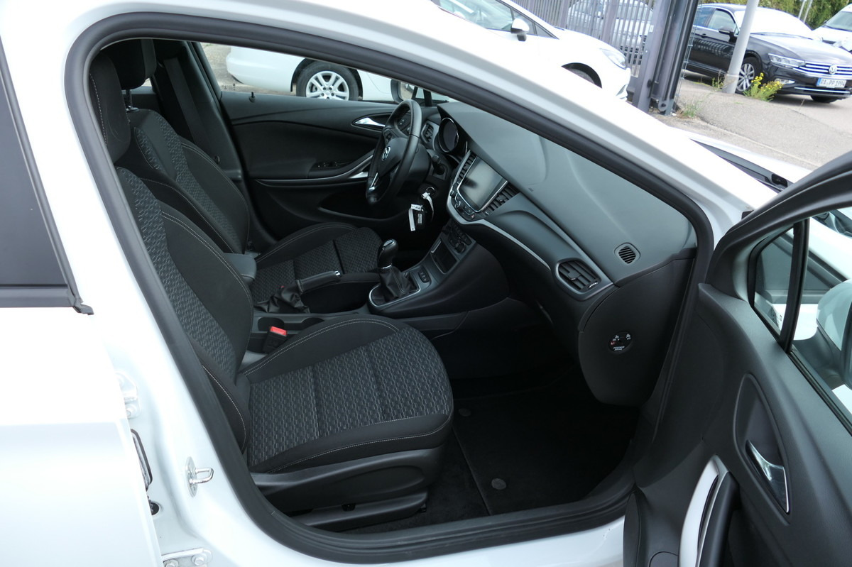 OPEL Astra K 1.6 CDTI Edition S/S KLIMA - Лек автомобил: снимка 5 OPEL Astra K 1.6 CDTI Edition S/S KLIMA - Лек автомобил: снимка 5