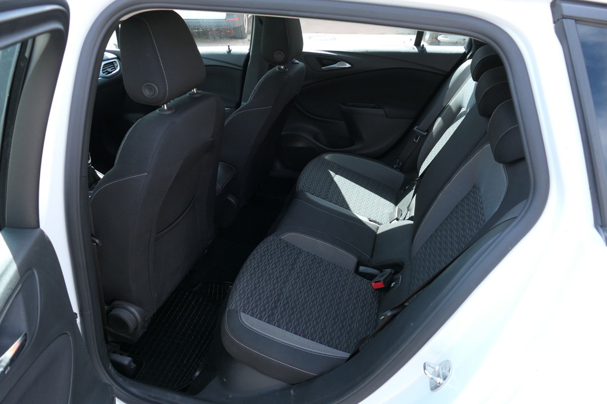 Лек автомобил OPEL Astra Sports Tourer 1.5 CDTI KLIMA: снимка 7