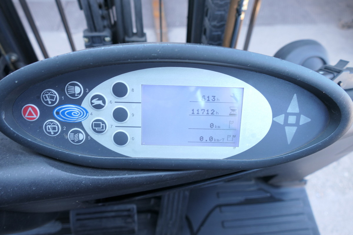 Мотокар за монтаж на камиони STILL RX 20-18P/H 4-RAD: снимка 8 Мотокар за монтаж на камиони STILL RX 20-18P/H 4-RAD: снимка 8