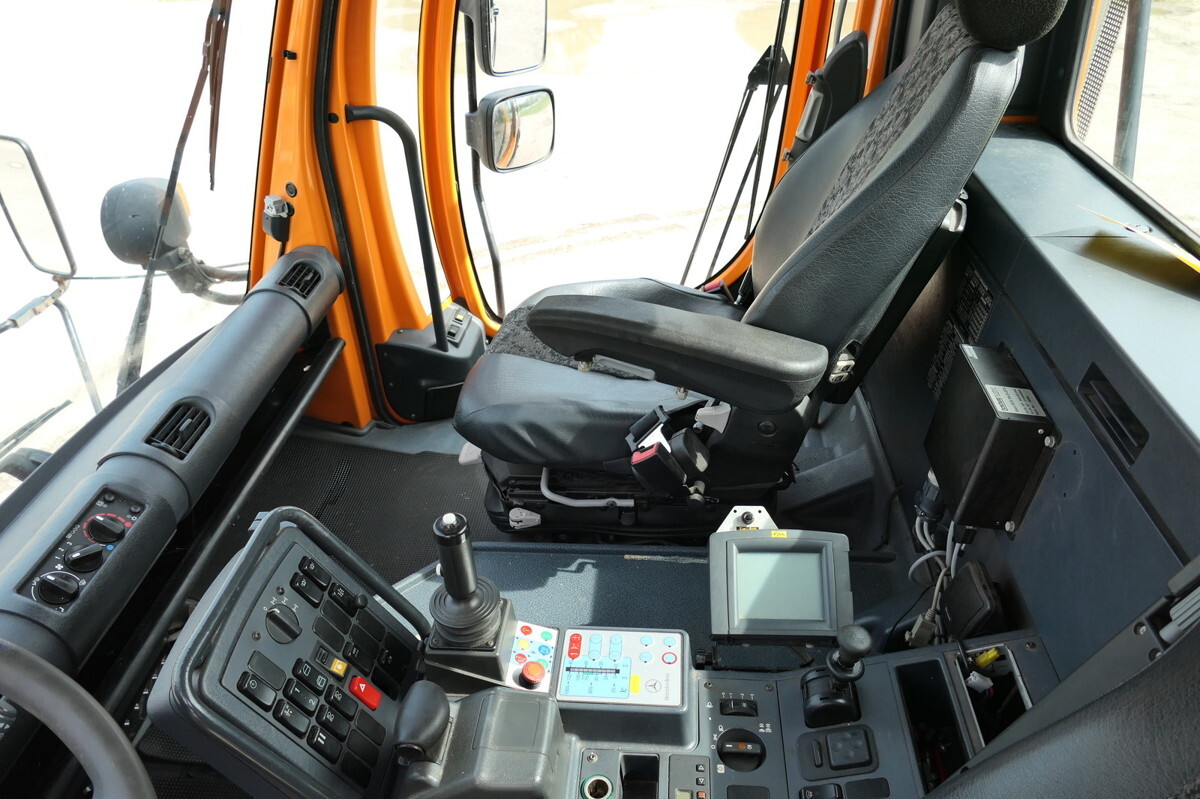 Бордови камион, Комунална/ Специална техника UNIMOG U400  405/12 AHK KLIMA ZAPFWELLE vorn SFZ KOMMUN: снимка 14