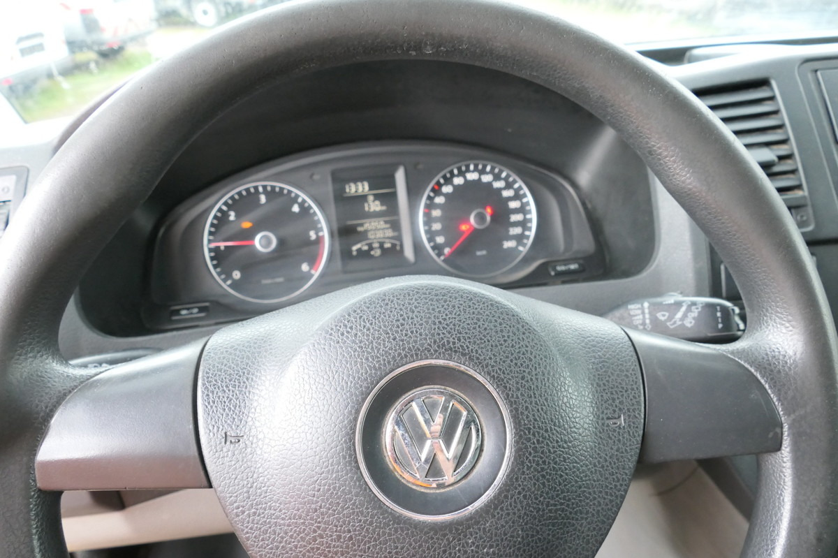Малък ван VW T5 Transporter 2.0 TDI COC: снимка 12 Малък ван VW T5 Transporter 2.0 TDI COC: снимка 12
