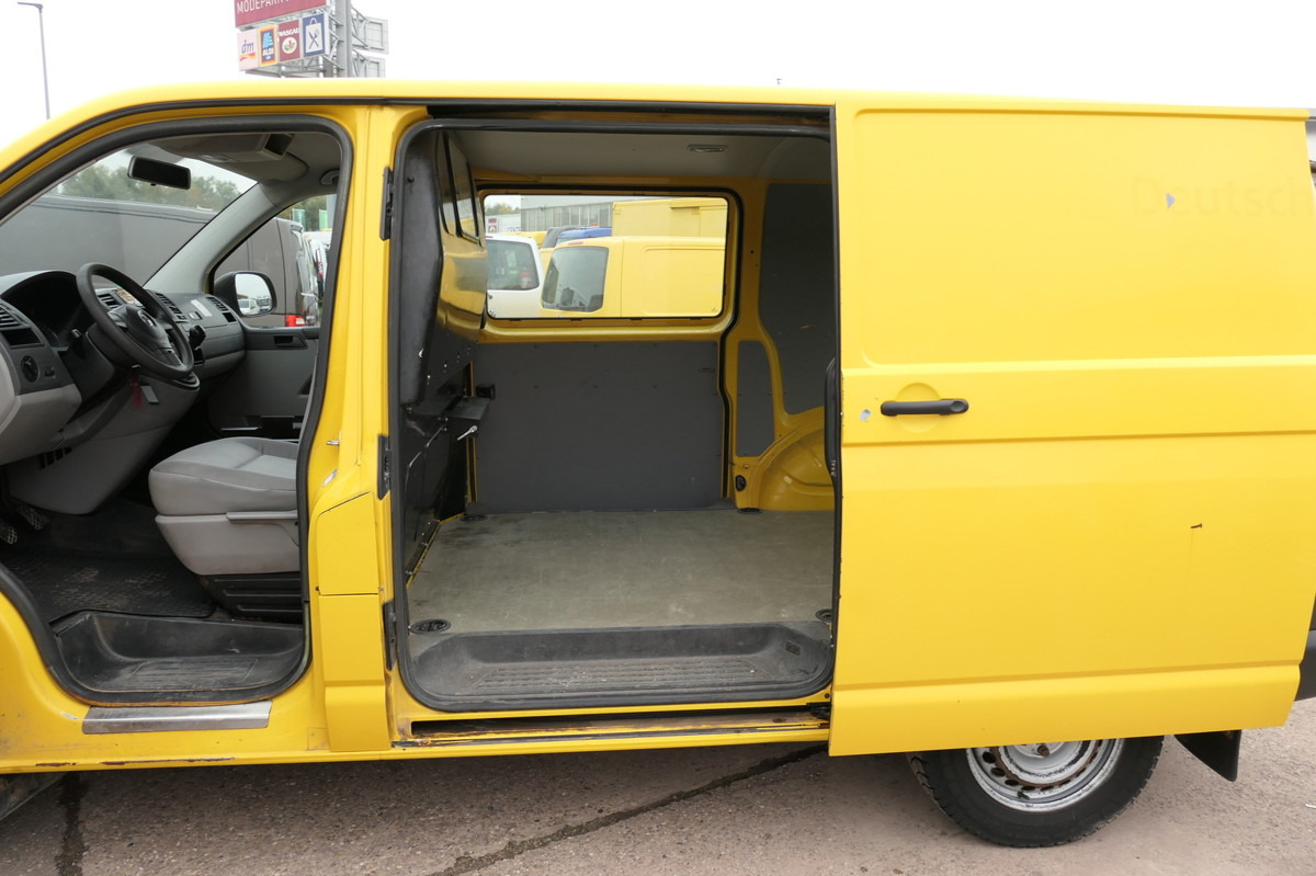 Interior photo 1: Малък ван VW T5 Transporter 2.0 TDI EURO-5 CoC PARKTRONIK