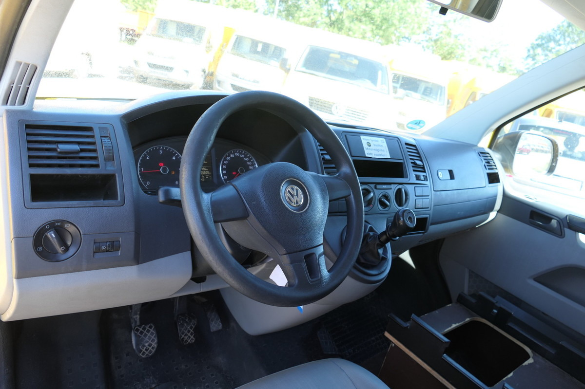 Interior photo 1: Малък ван VW T5 Transporter 2.0 TDI PARKTRONIK EURO-5 2xSCHIE