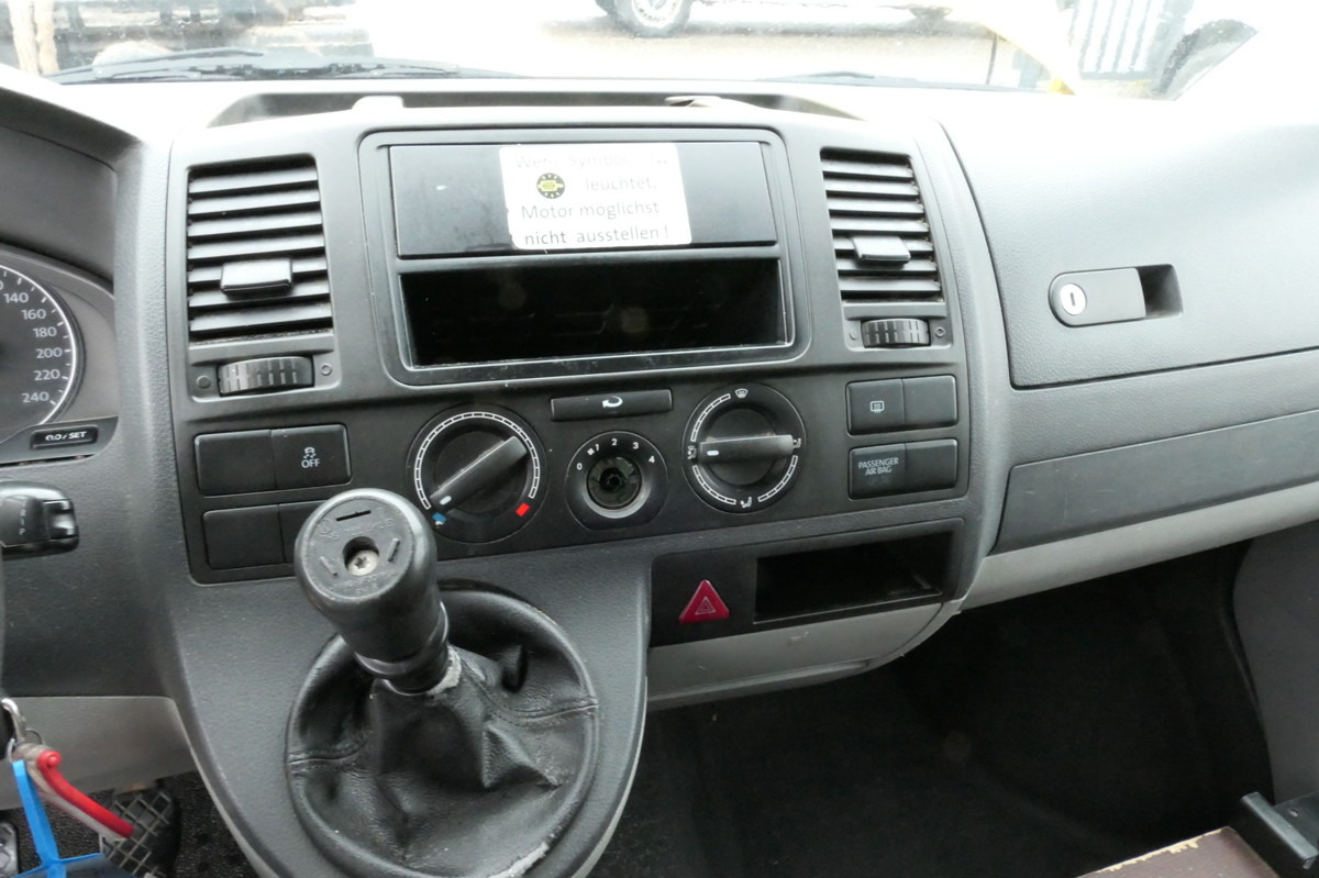 Малък ван VW T5 Transporter 2.0 TDI PARKTRONIK EURO-5 2xSCHIE: снимка 9