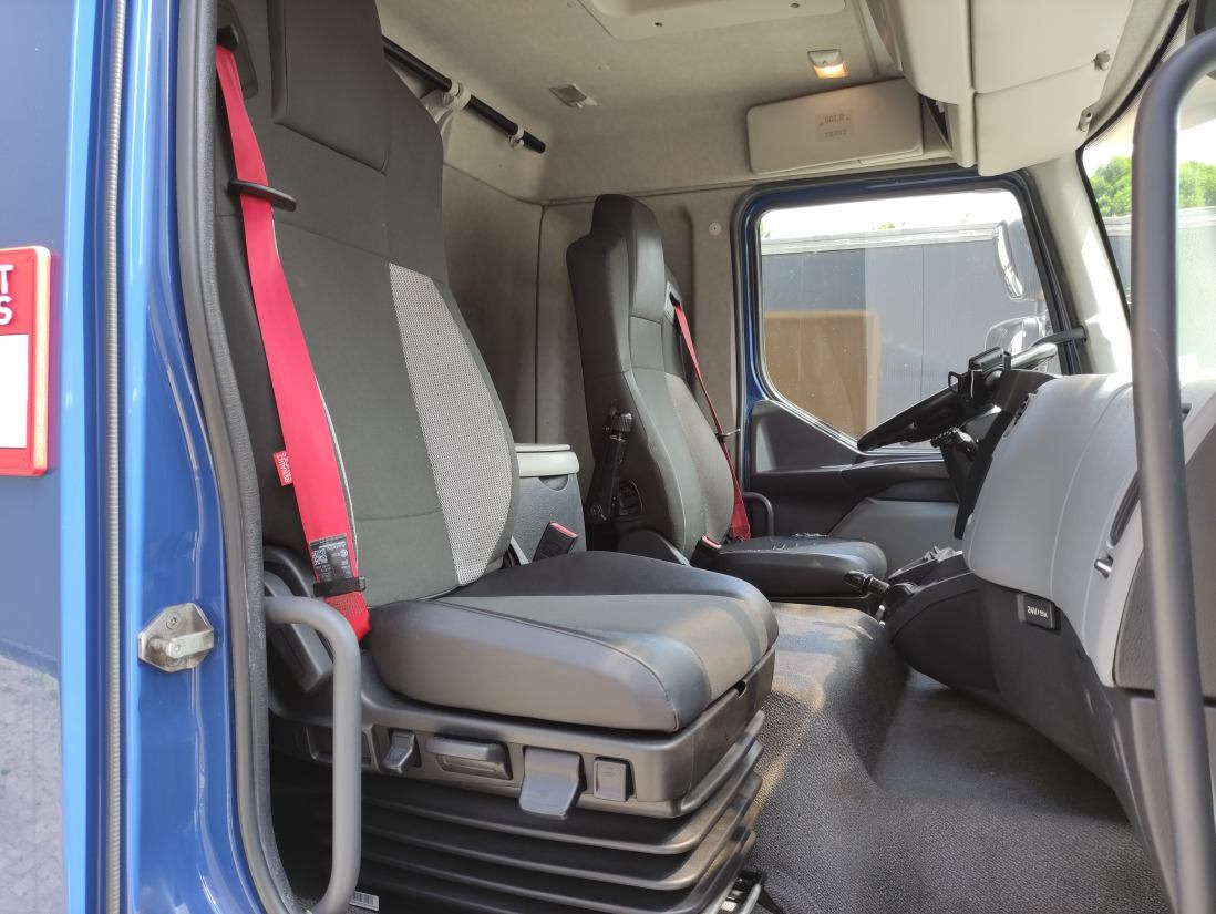 Лизинг на  Renault D 14 240 4X2 - 319.854Km Renault D 14 240 4X2 - 319.854Km: снимка 6