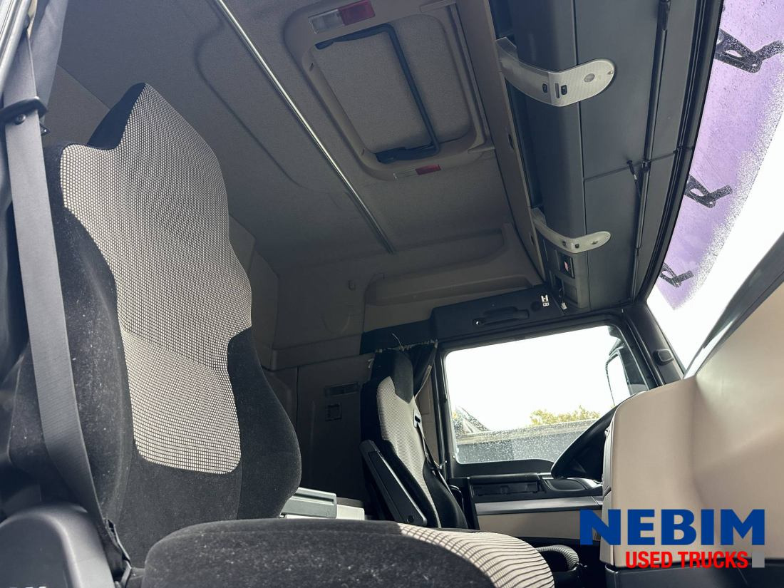 Влекач MAN TGX 18.460 4x4 Hydro drive: снимка 9