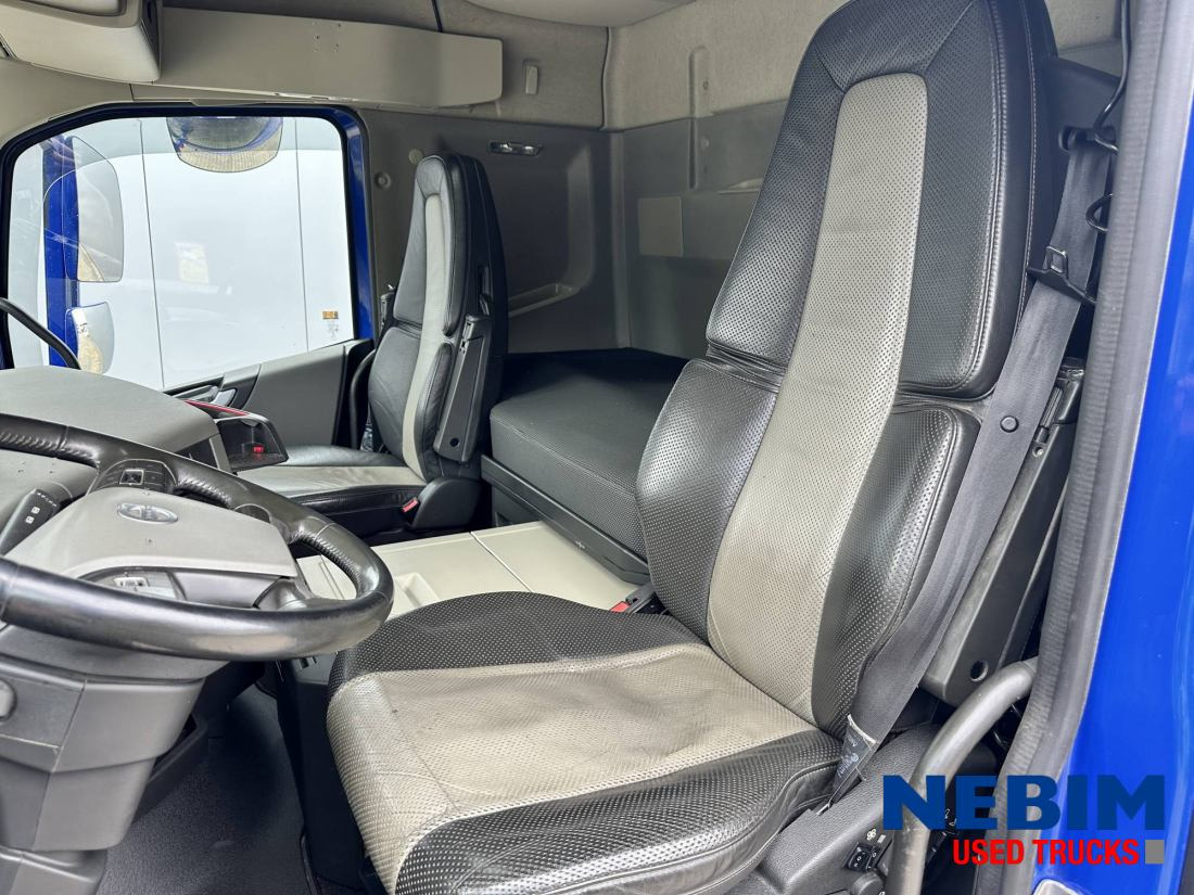 Volvo FH 500 4X2 Full AIR - NEW Tacho - Dynamic Steering - I-Park Cool - Влекач: снимка 3 Volvo FH 500 4X2 Full AIR - NEW Tacho - Dynamic Steering - I-Park Cool - Влекач: снимка 3