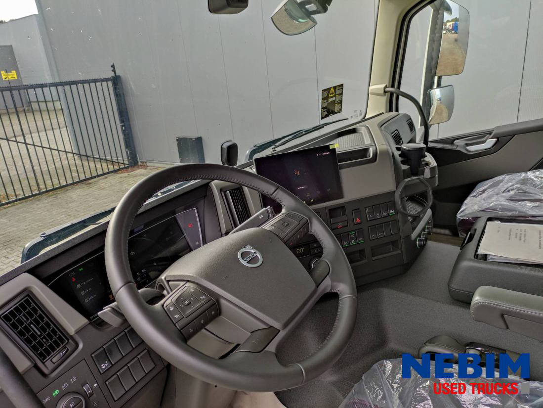 Volvo FM 330 4X2 - Камион с брезент: снимка 3 Volvo FM 330 4X2 - Камион с брезент: снимка 3