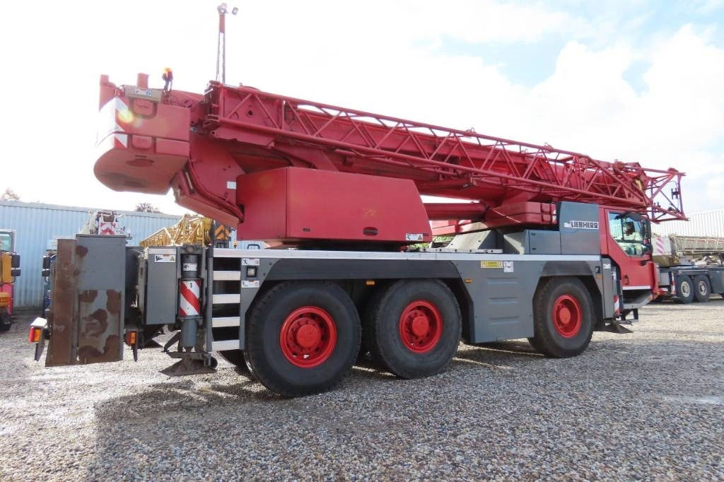 Liebherr LTM 1055-3.2 - Кран за всякакви терени: снимка 3 Liebherr LTM 1055-3.2 - Кран за всякакви терени: снимка 3