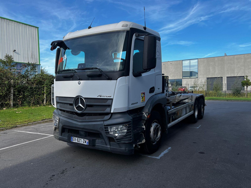 Mercedes-Benz Actros 2543 - Мултилифт с кука камион: снимка 1 Mercedes-Benz Actros 2543 - Мултилифт с кука камион: снимка 1