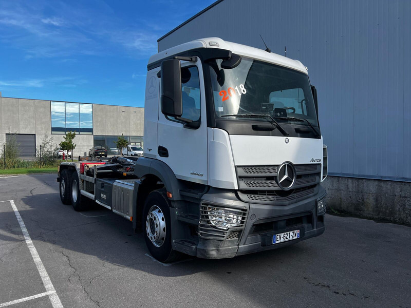 Mercedes-Benz Actros 2543 - Мултилифт с кука камион: снимка 3 Mercedes-Benz Actros 2543 - Мултилифт с кука камион: снимка 3