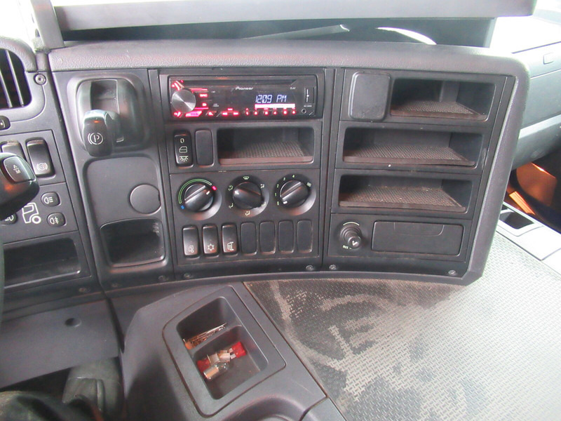Камион с брезент Scania p310: снимка 14 Камион с брезент Scania p310: снимка 14