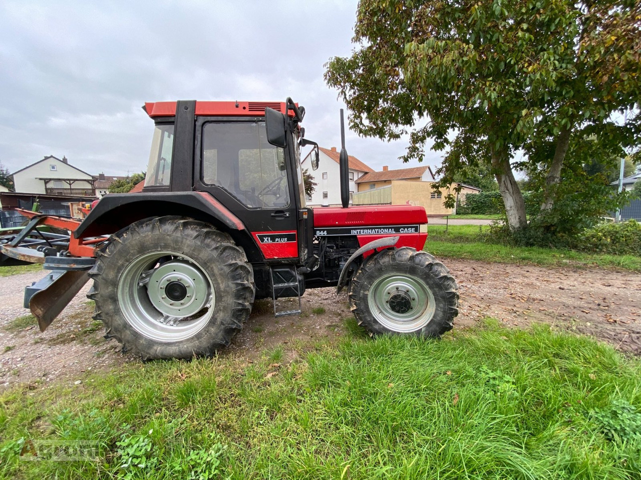 Case IH 844 A - Трактор: снимка 1 Case IH 844 A - Трактор: снимка 1