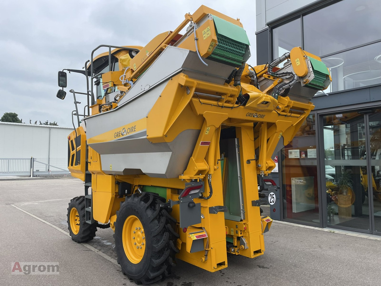 Gregoire GM 7.4 - Машина за събиране на грозде: снимка 4 Gregoire GM 7.4 - Машина за събиране на грозде: снимка 4