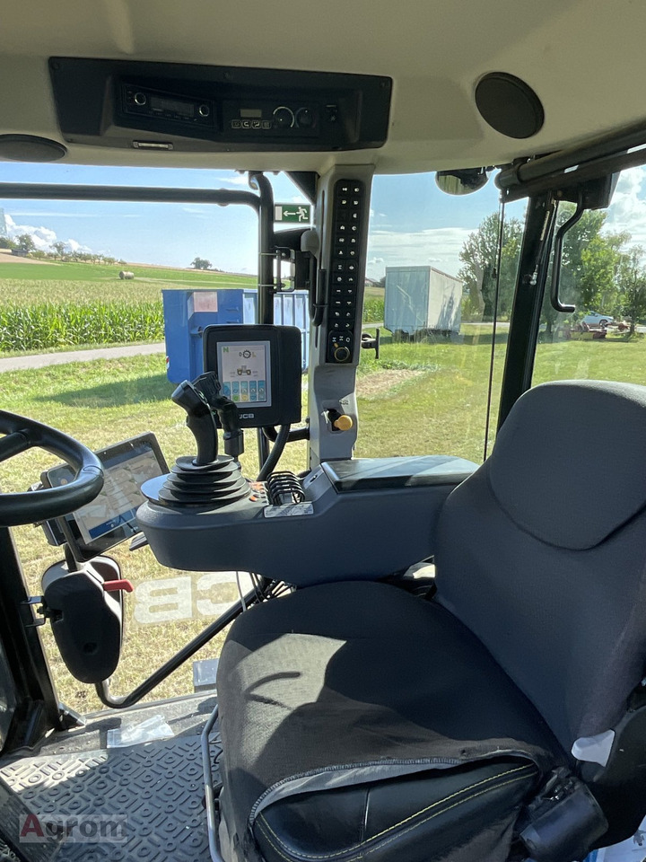 JCB Fastrac 4220 mit Lenksystem RTK - Трактор: снимка 5 JCB Fastrac 4220 mit Lenksystem RTK - Трактор: снимка 5