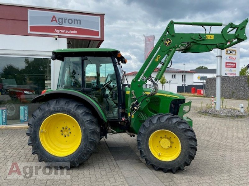 John Deere 5620 Premium - Трактор: снимка 2 John Deere 5620 Premium - Трактор: снимка 2