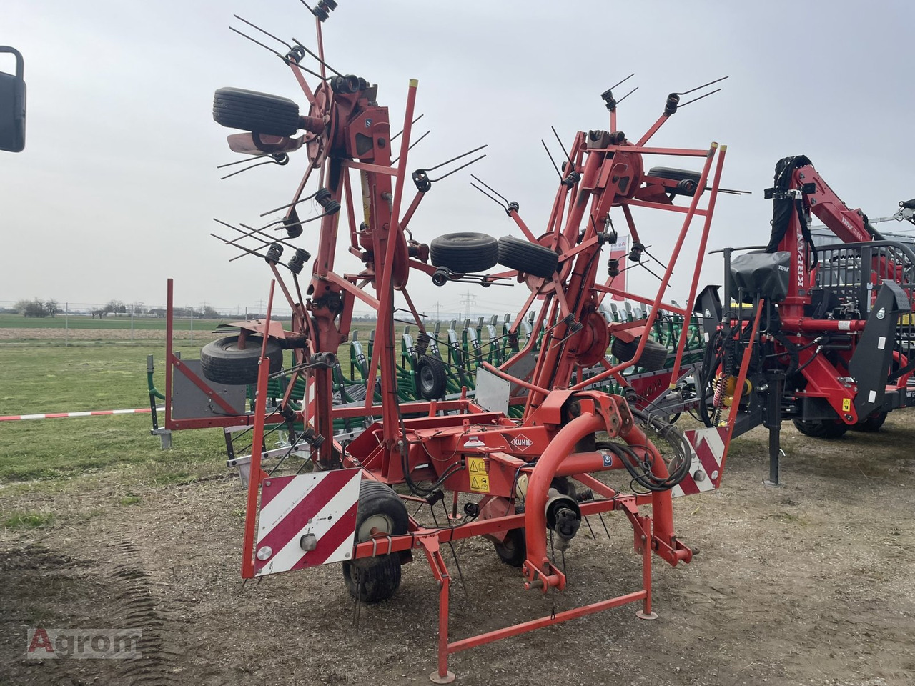 Kuhn GF 8501 - Гребло/ Сенообръщачка: снимка 2 Kuhn GF 8501 - Гребло/ Сенообръщачка: снимка 2