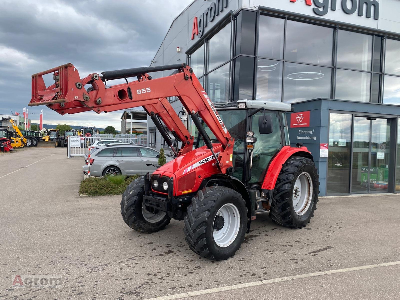 Massey Ferguson 5445 Dyna4 - Трактор: снимка 1 Massey Ferguson 5445 Dyna4 - Трактор: снимка 1