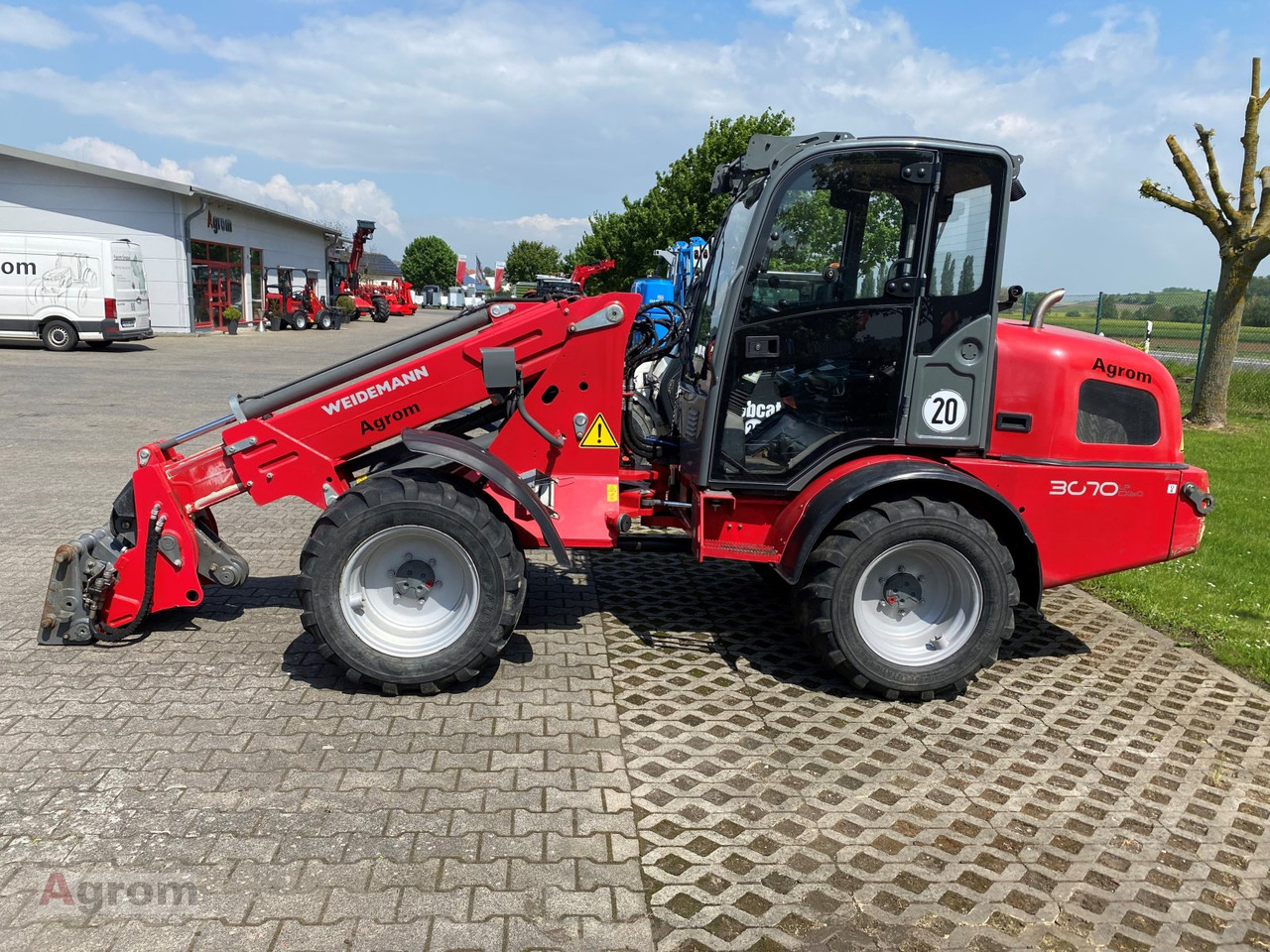 Weidemann 3070 CX60 LP T - Компактен товарач: снимка 1 Weidemann 3070 CX60 LP T - Компактен товарач: снимка 1