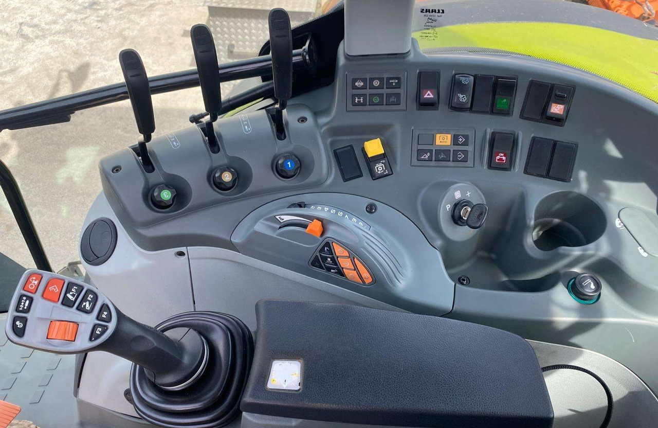 Трактор Claas Arion 440 su Claaas front.kr.: снимка 6 Трактор Claas Arion 440 su Claaas front.kr.: снимка 6