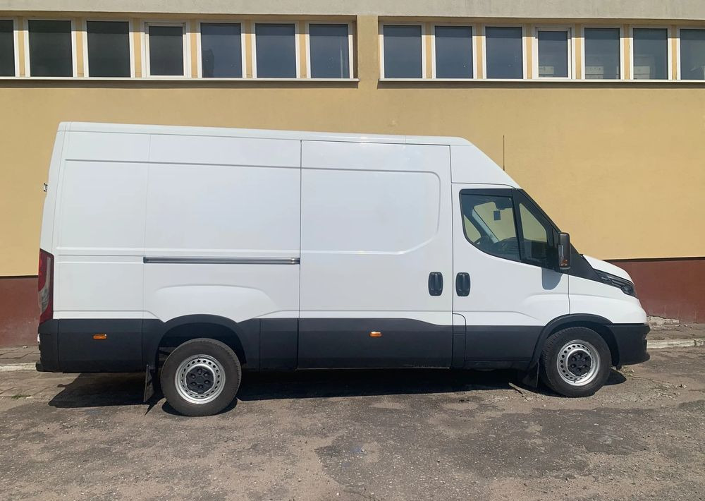 Iveco DAILY - Товарен бус: снимка 4 Iveco DAILY - Товарен бус: снимка 4
