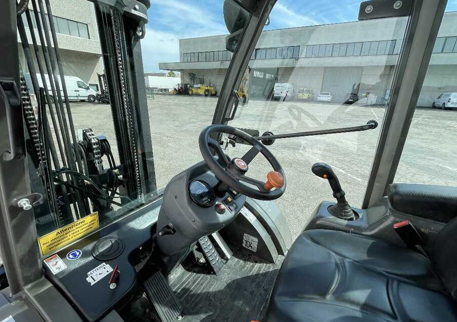 Ausa C 250 H X4 - Мотокар с висока проходимост: снимка 4 Ausa C 250 H X4 - Мотокар с висока проходимост: снимка 4