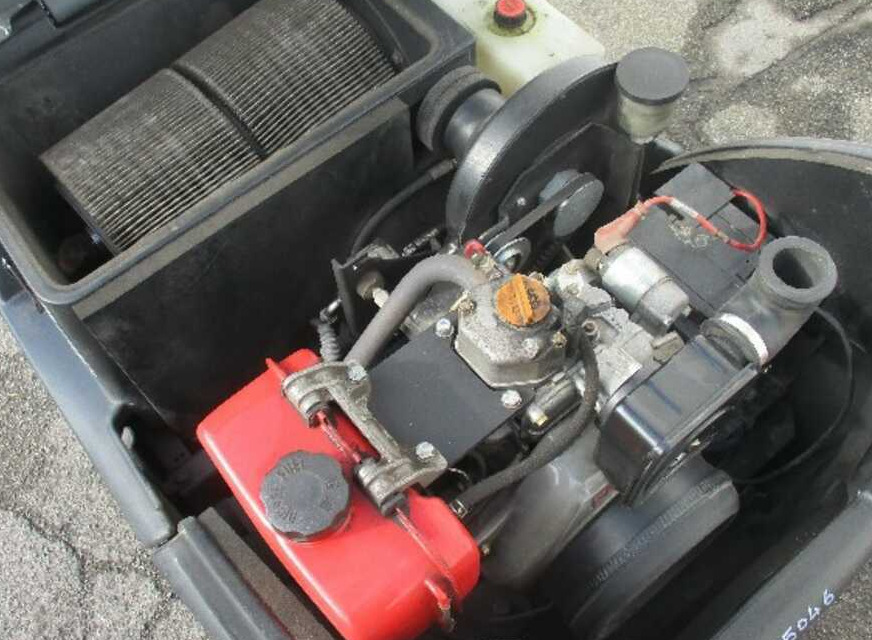 Kärcher KM 100/100 RD - Професионална метачна машина: снимка 3 Kärcher KM 100/100 RD - Професионална метачна машина: снимка 3