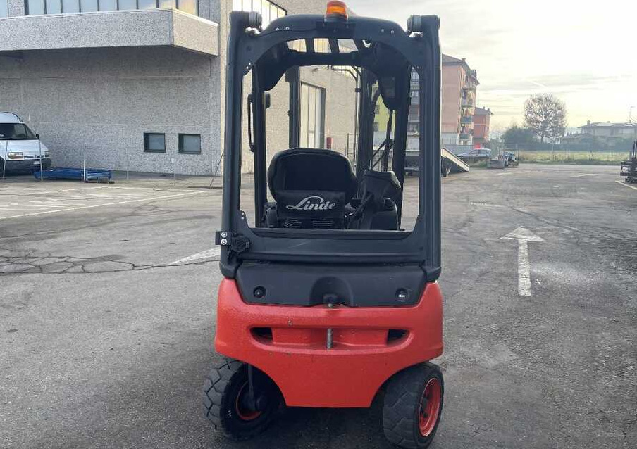 Linde E 16 P-02/386 - Електрокар: снимка 4 Linde E 16 P-02/386 - Електрокар: снимка 4