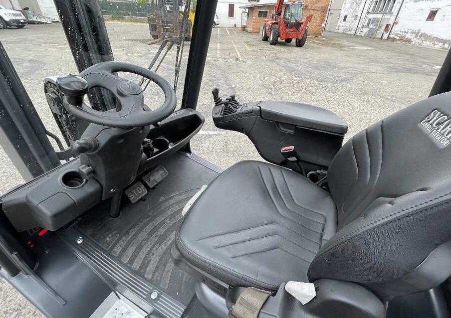 Linde H 25 D-02 - Дизелов мотокар: снимка 4 Linde H 25 D-02 - Дизелов мотокар: снимка 4