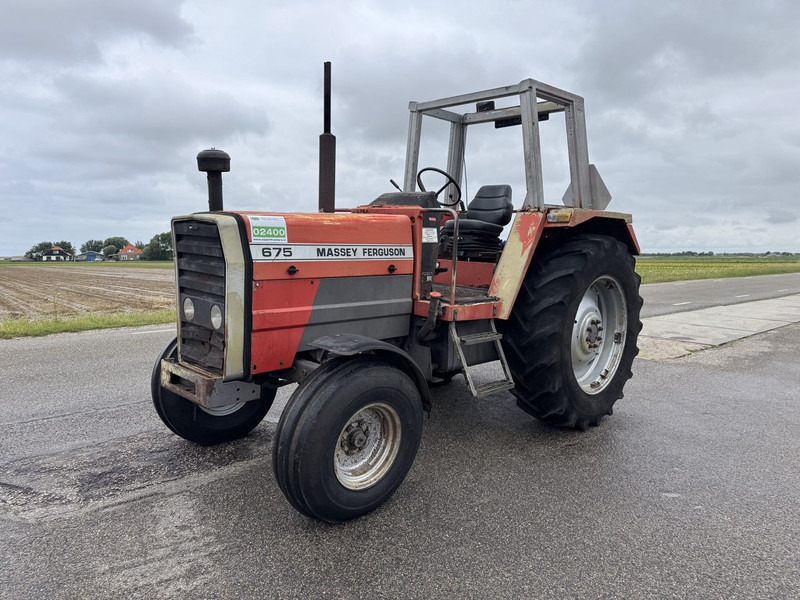 Massey Ferguson 675 - Трактор: снимка 1 Massey Ferguson 675 - Трактор: снимка 1