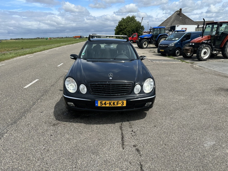 Mercedes-Benz E-Klasse 240 - Лек автомобил: снимка 2 Mercedes-Benz E-Klasse 240 - Лек автомобил: снимка 2