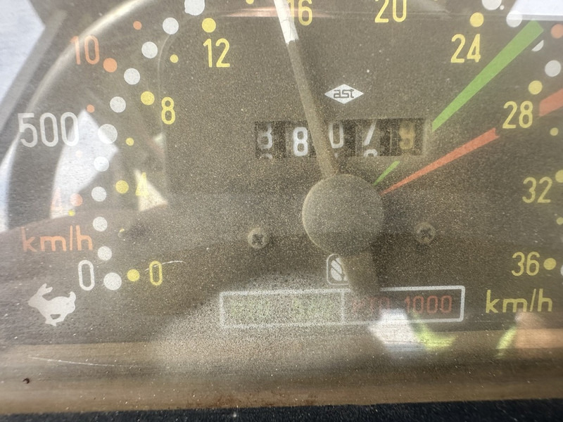 New Holland 110-90 DT - Трактор: снимка 5 New Holland 110-90 DT - Трактор: снимка 5