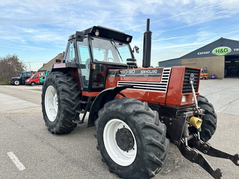 New Holland 180-90 DT - Трактор: снимка 5 New Holland 180-90 DT - Трактор: снимка 5