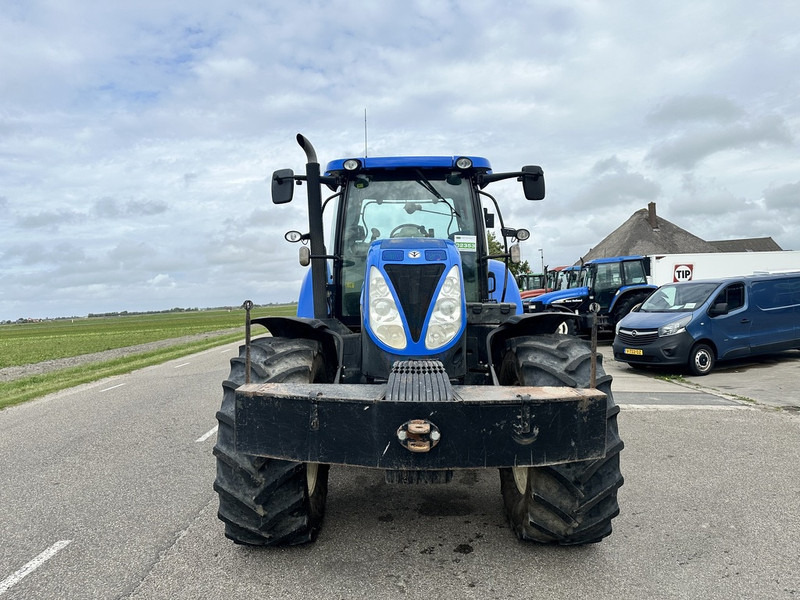 New Holland T7.210 - Трактор: снимка 2 New Holland T7.210 - Трактор: снимка 2