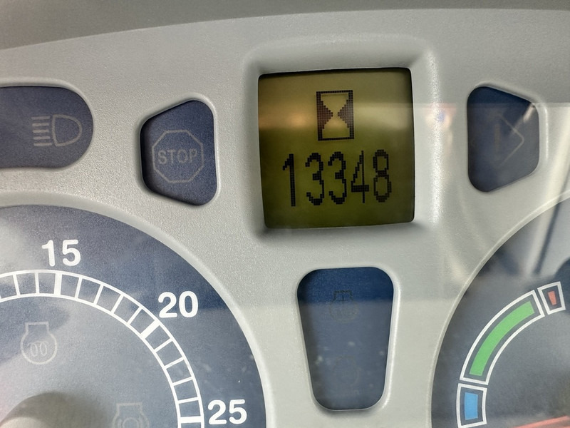 New Holland T7.210 - Трактор: снимка 5 New Holland T7.210 - Трактор: снимка 5
