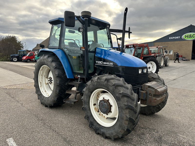 New Holland TS90 - Трактор: снимка 3 New Holland TS90 - Трактор: снимка 3