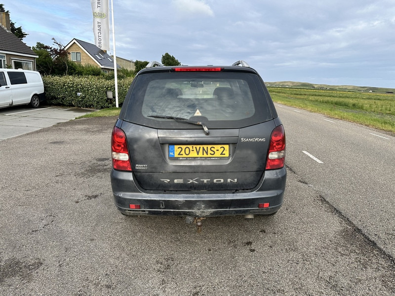 Товарен бус SsangYong RX270 XDI: снимка 11