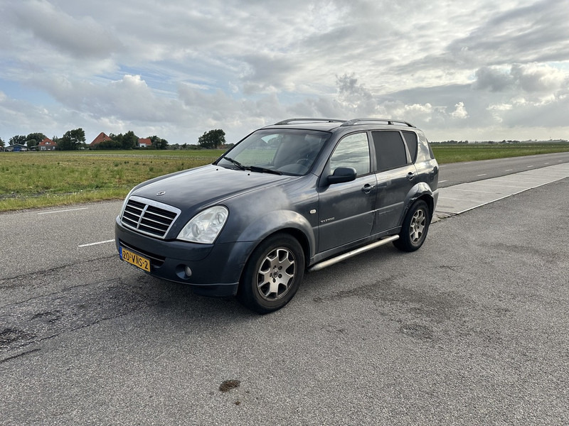 SsangYong RX270 XDI - Товарен бус: снимка 1 SsangYong RX270 XDI - Товарен бус: снимка 1