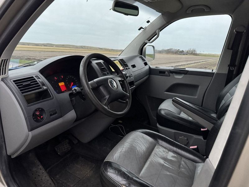 Volkswagen Transporter 2.5 TDI - Товарен бус: снимка 4 Volkswagen Transporter 2.5 TDI - Товарен бус: снимка 4